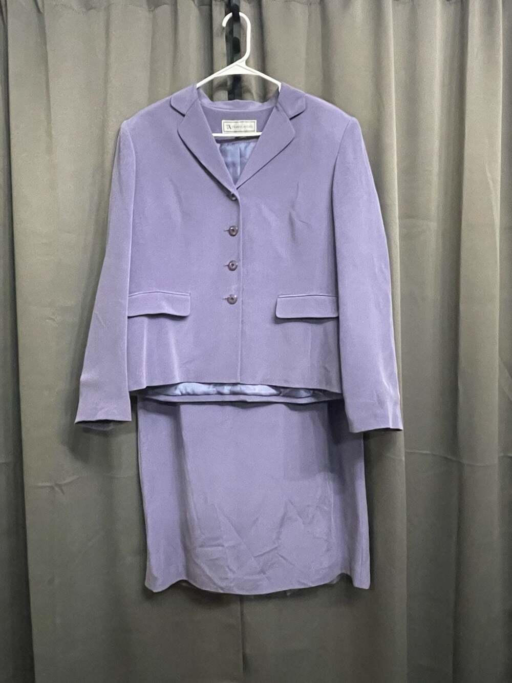 Travis Ayers Women's Size 16 Light Purple Skirt Suit Set